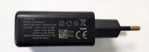 Cat CK18W02EU gyári hálózati fekete USB-A gyorstöltő 18W